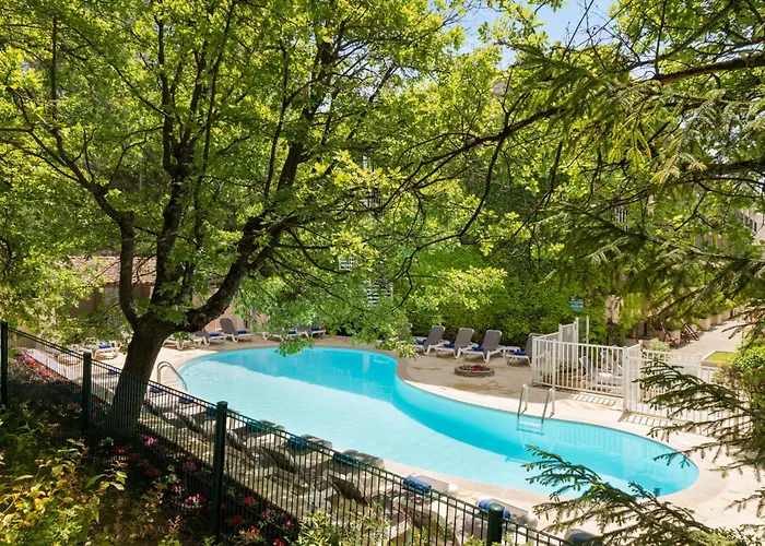 Hôtel 4 étoiles: Villa Borghese, The Originals Relais