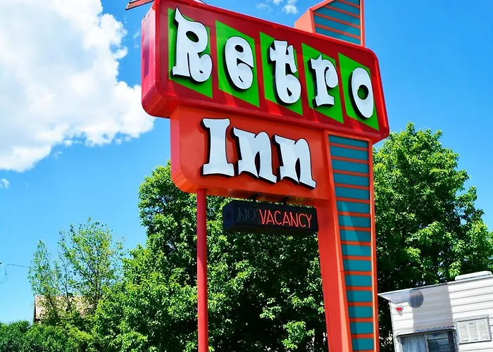 Motel: Retro Inn At Mesa Verde