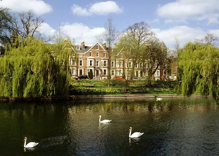Arundel House