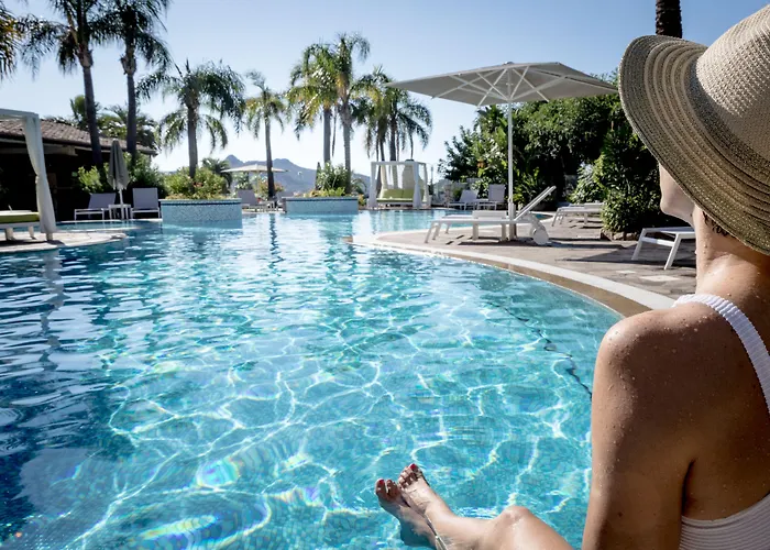 Resort: Cruccuris Resort - Adults Only