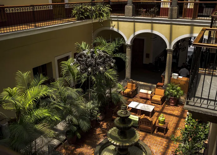 Central hotel: Hotel San Francisco Plaza