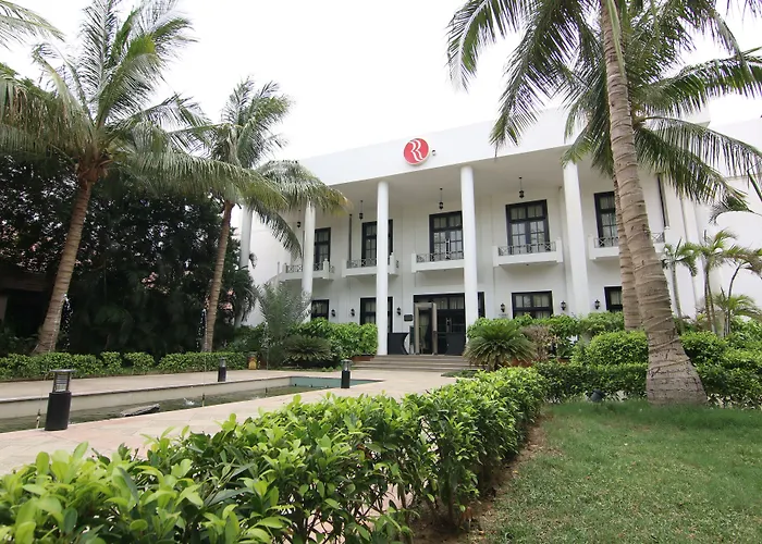 Luxury hotel only: Ramada Plaza By Wyndham Karachi Airport Hotel