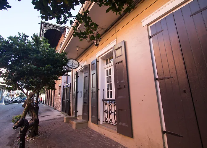 Cheap hotel: Inn On Ursulines, A French Quarter Guest Houses Property