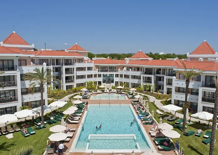 Family resorts As Cascatas Golf Resort & Spa