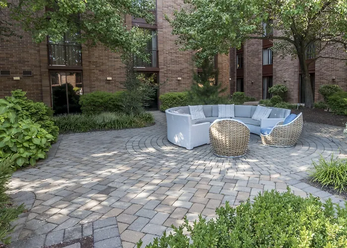 Hotel with pool: Hampton Inn Parsippany