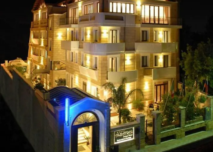 Albatres Palace