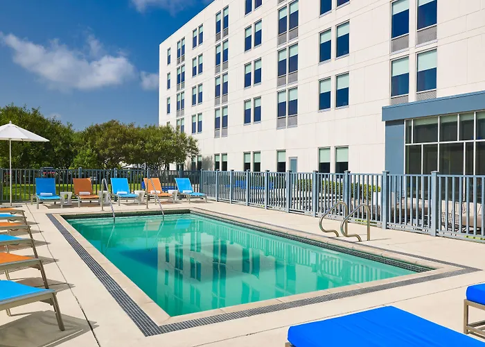 Aloft Plano