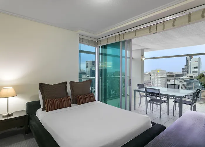 4 star hotel: Oaks Brisbane Casino Tower Suites