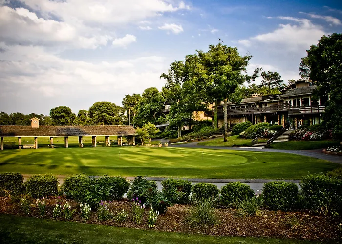 Pine Needles Lodge & Golf Club