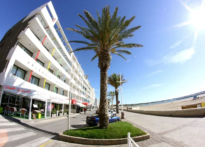 Hôtel bon marché: Hôtel Restaurant Splendid Camargue