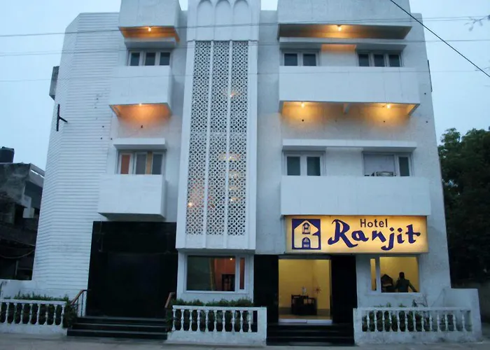 Beach hotel: Ranjit Hotel