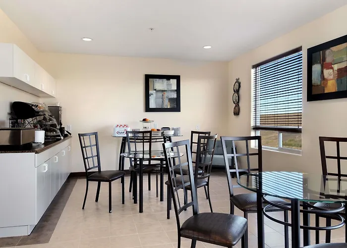 3 star hotels Days Inn By Wyndham Grande Prairie