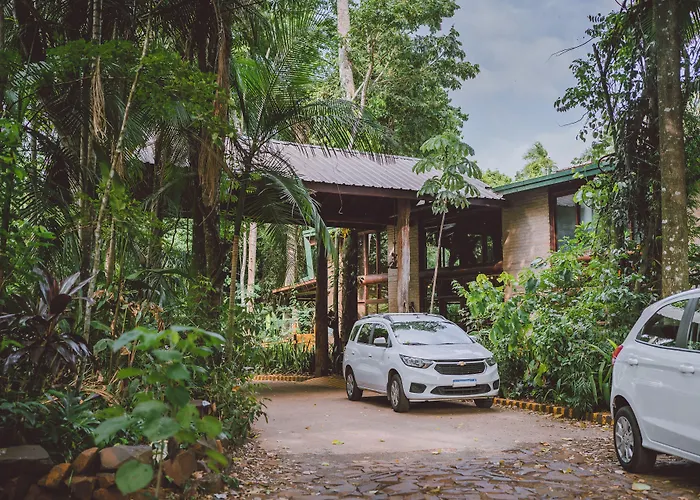 Vila: La Aldea De La Selva Lodge