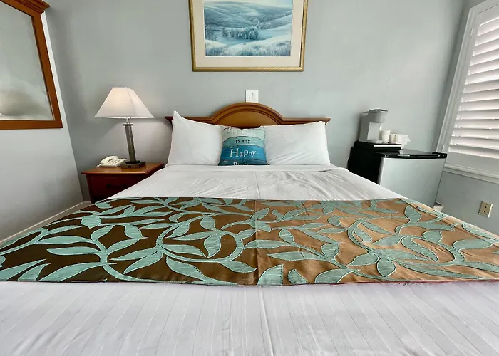Motel: The Palomar Inn