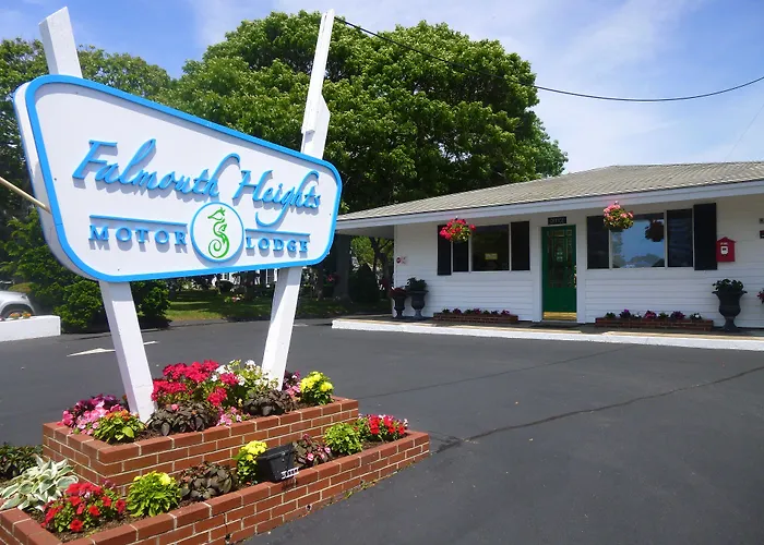 Hotel with Tennis: Falmouth Heights Motor Lodge