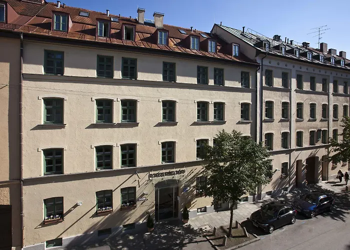  Maximilian Munich Apartments &