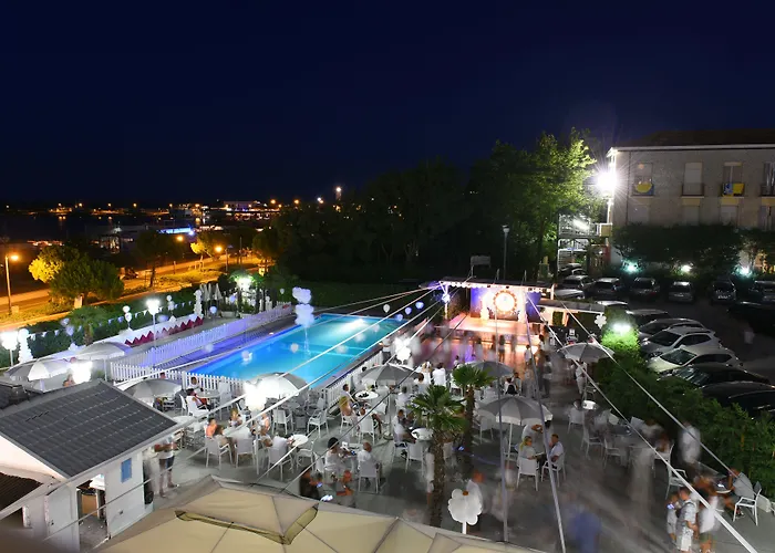 Hotel Con Piscina Promenade Universale
