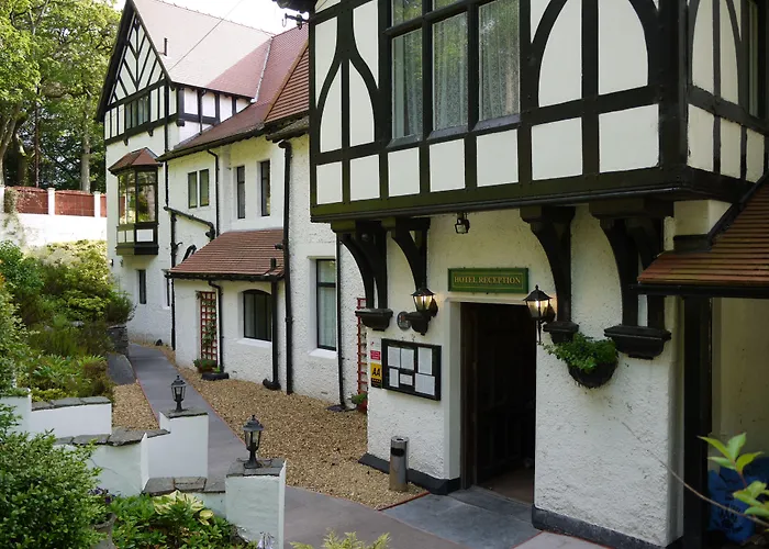 Craig-Y-Dderwen Riverside Hotel