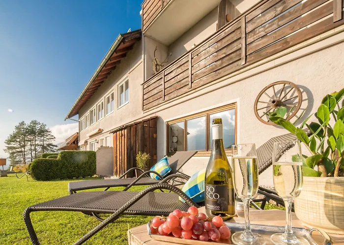 Guest house: Zur Schoenen Aussicht Hotel Garni