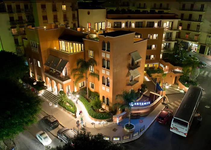 Hotel with view: Artemis Hotel