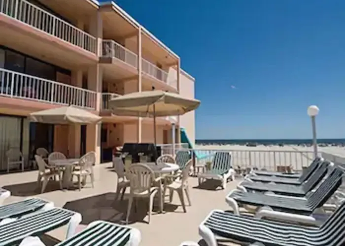 Self catering: Beau Rivage Beach Resort