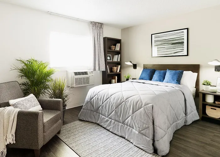 Cheap hotel: Intown Suites Extended Stay Newport News Va - I-64