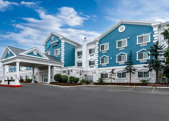Cheap hotels Clarion Suites Anchorage Downtown