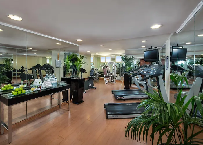 Albergo economico: Savoy Central Hotel Apartments