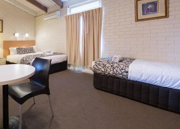 Hotels with tennis Alivio Tourist Park Canberra
