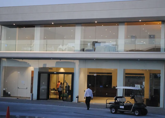 Amphora & Suites