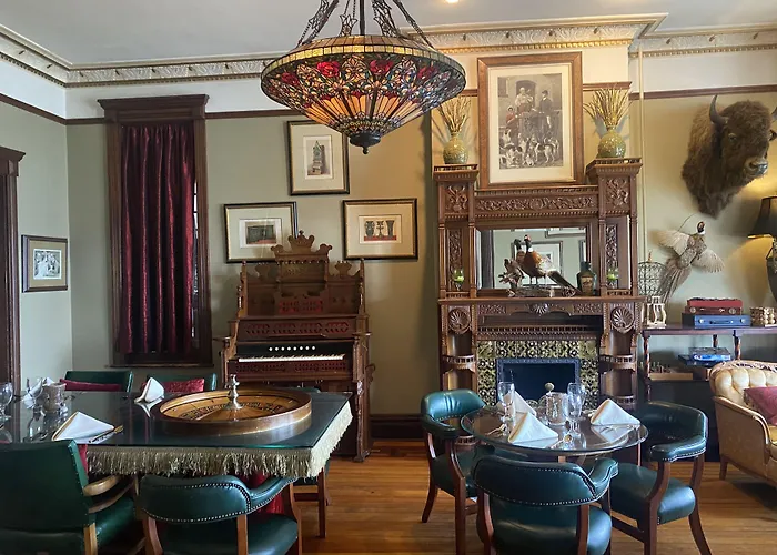 Resort: Baker House Hotel