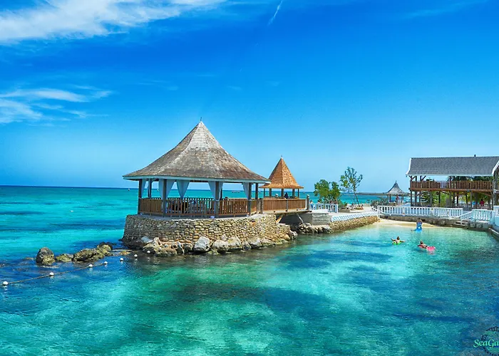 Hotel: Seagarden Beach Resort