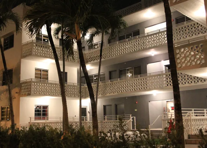 Beach Hotels Gaythering - Gay - All Adults Welcome