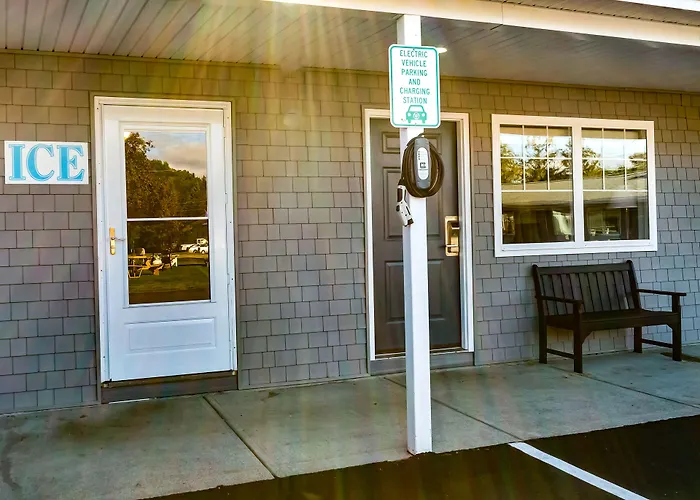 Motels Top Notch Inn