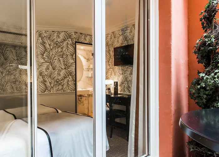 Hôtel bon marché: Hôtel Jardin Le Bréa
