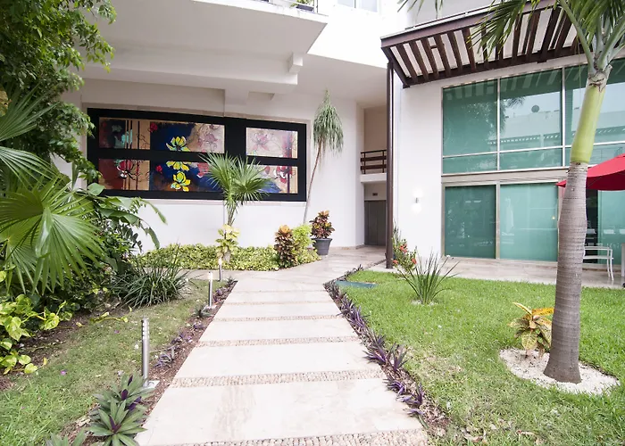 Apartment: Luxurious & Central Condo In Playa Steps From The Beach