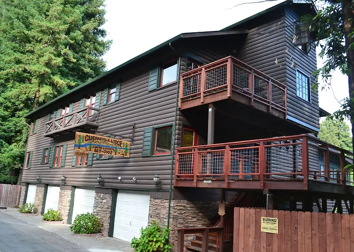 3 star hotel: Guerneville Lodge