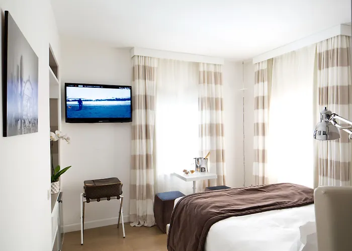 Hotel de 4 estrelas: Via Del Corso Home Roma