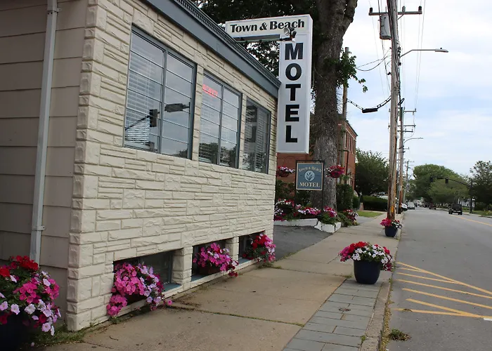 Town & Beach Motel