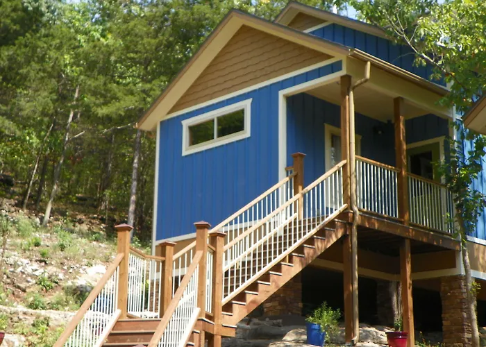 All Seasons Treehouse Village