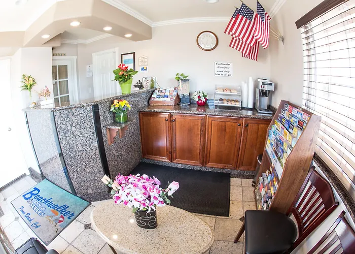 Beachwalker Inn & Suites