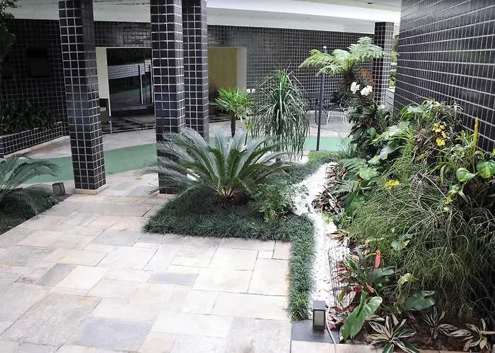 Auto-atendimento: Plaza Inn Small Town Flat