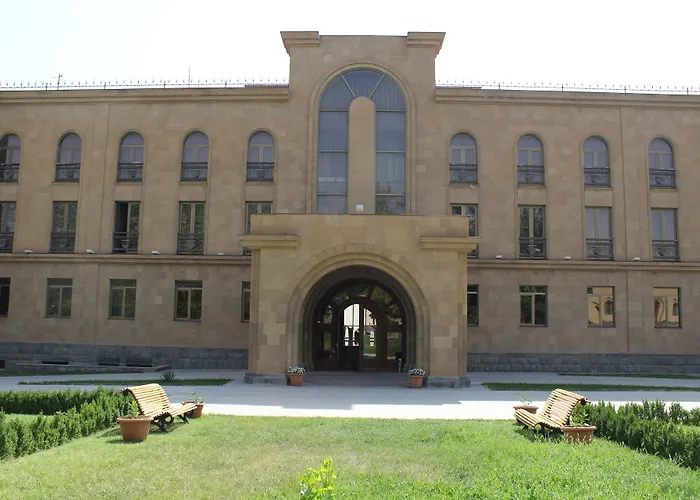 Luxury hotel only: Latar Hotel Complex