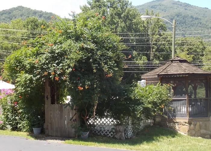 Motel: Clarketon Motel - Maggie Valley