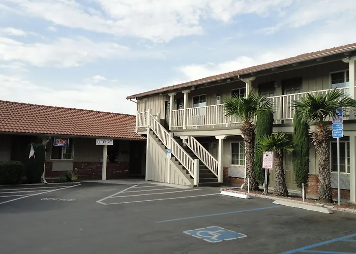 Motels Escondido Inn