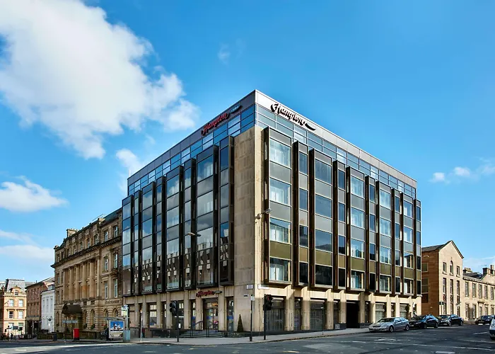 Hotel with pool: Hampton By Hilton Glasgow Central