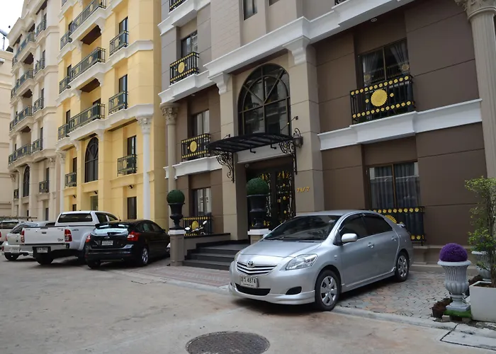 4 star hotel: The Star Of Sathorn