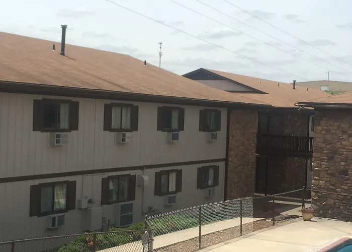 Trip to College Midway Budget Inn