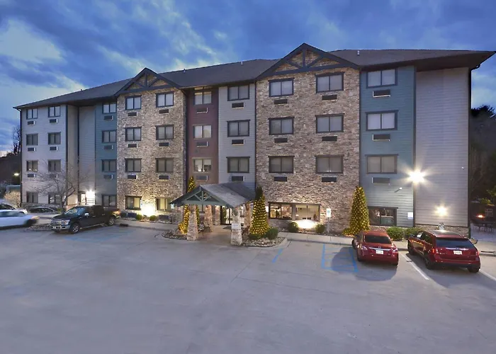 Boutique hotel only: Brookstone Lodge Near Biltmore Village, An Ascend Collection Hotel
