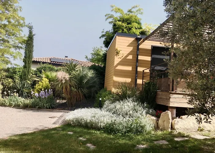 Les Troglodytes Du Ventoux